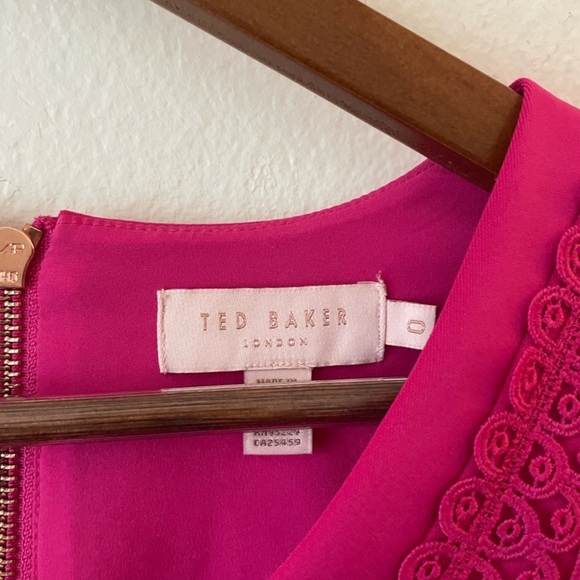 Ted Baker Elayna Tiered Pink Lace Sleeveless V-Neck Mini Bright Skater Dress - Picture 3 of 6